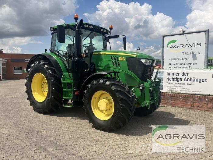 John Deere 6215 R Tractoren