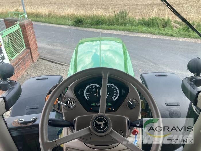 John Deere 6215 R Tractoren