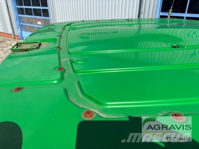 John Deere 8320 R Tractoren