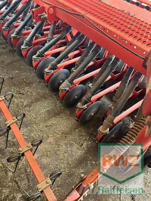 Kuhn INTEG2-3M / HR304D Zaaimachines