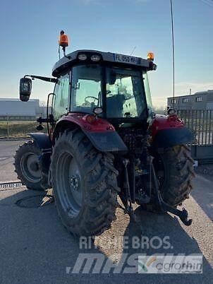 Massey Ferguson 5713S Tractoren