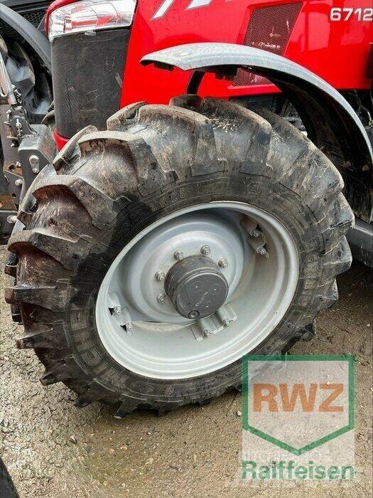 Massey Ferguson 6712 Tractoren