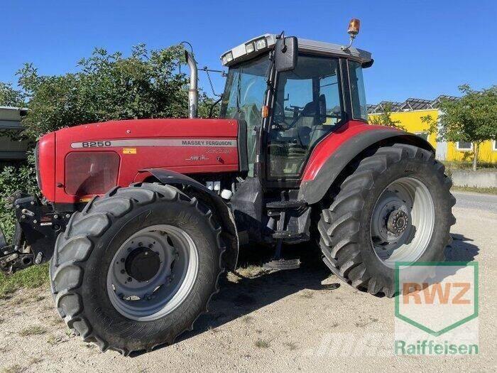 Massey Ferguson 8250-4 Tractoren