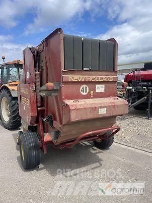 New Holland 658 Ronde-balenpersen