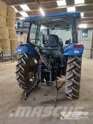 New Holland T5040 Tractoren