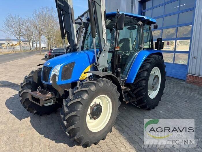 New Holland TLA 100 Tractoren