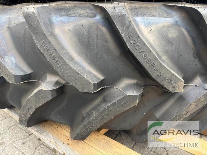 Pirelli KR 520/85R42 Banden, wielen en velgen