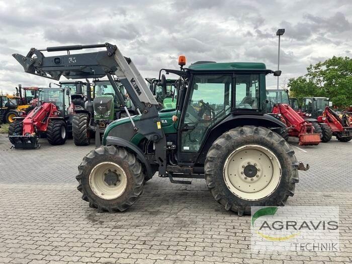 Valtra A 83 H Tractoren