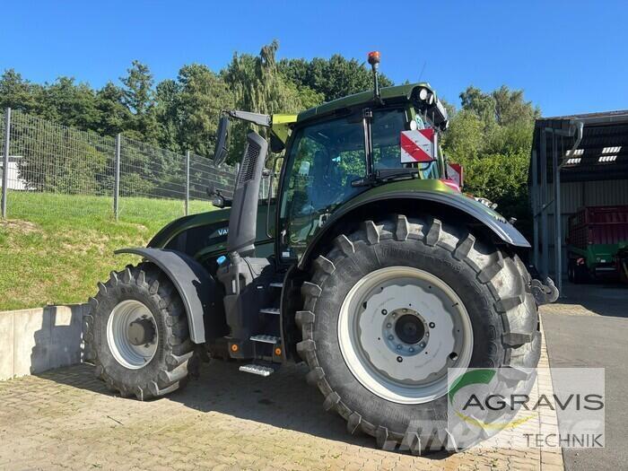 Valtra Q 285 1A9 Tractoren