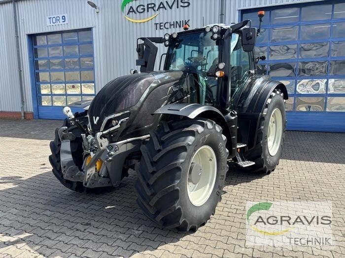 Valtra T 235 D 2A1 Tractoren