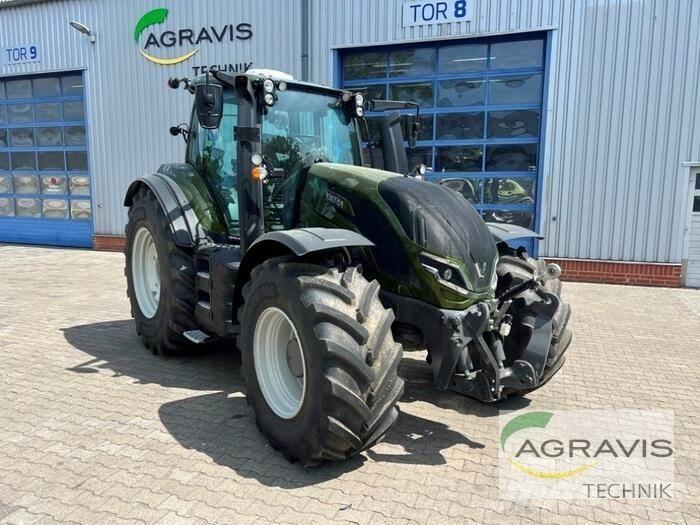 Valtra T 235 D 2A1 Tractoren