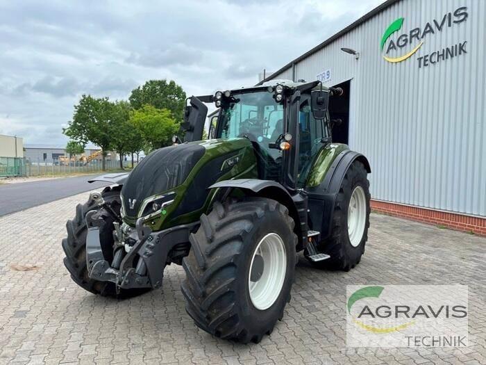 Valtra T 235 D 2A1 Tractoren