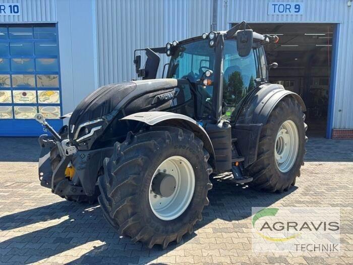 Valtra T 235 D 2A1 Tractoren