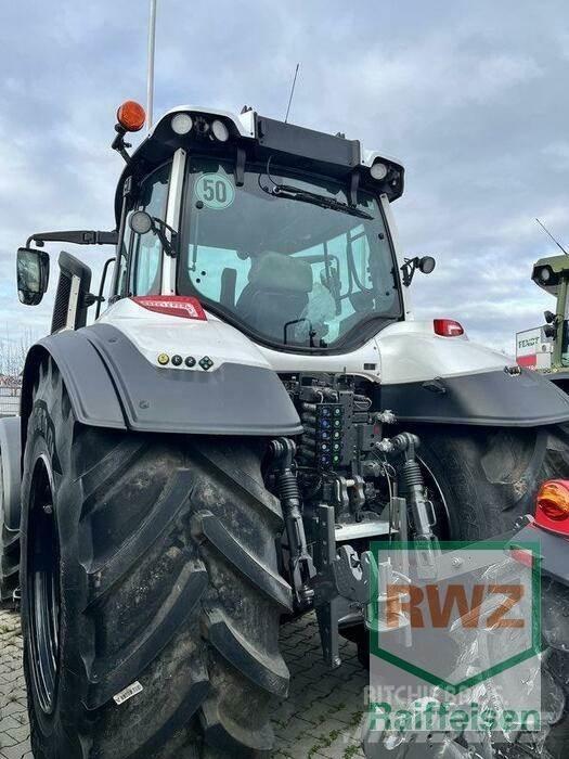 Valtra T215 Direct Tractoren