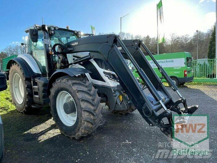 Valtra T215D Tractoren