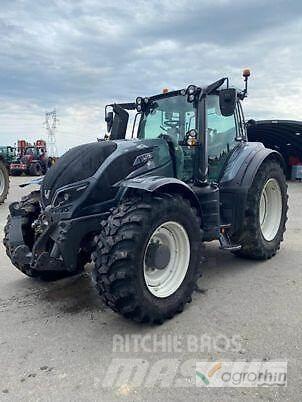 Valtra T234 VERSU Tractoren