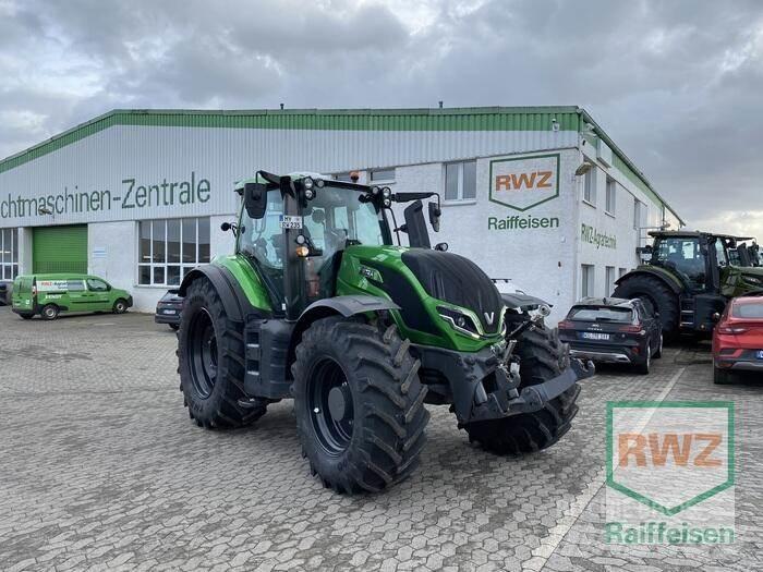 Valtra T235V Tractoren