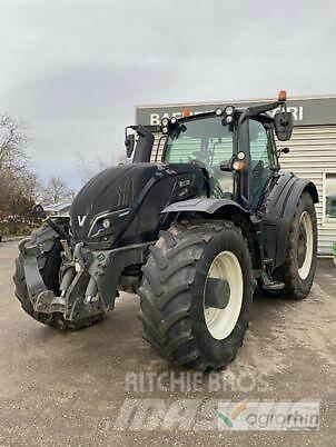 Valtra T254V Tractoren