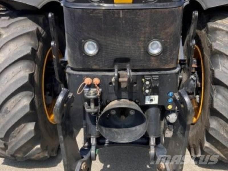 JCB 4220 Tractoren