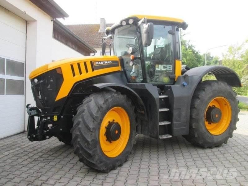 JCB 8330 Tractoren