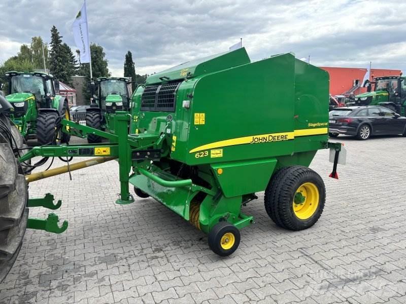 John Deere 623 Ronde-balenpersen