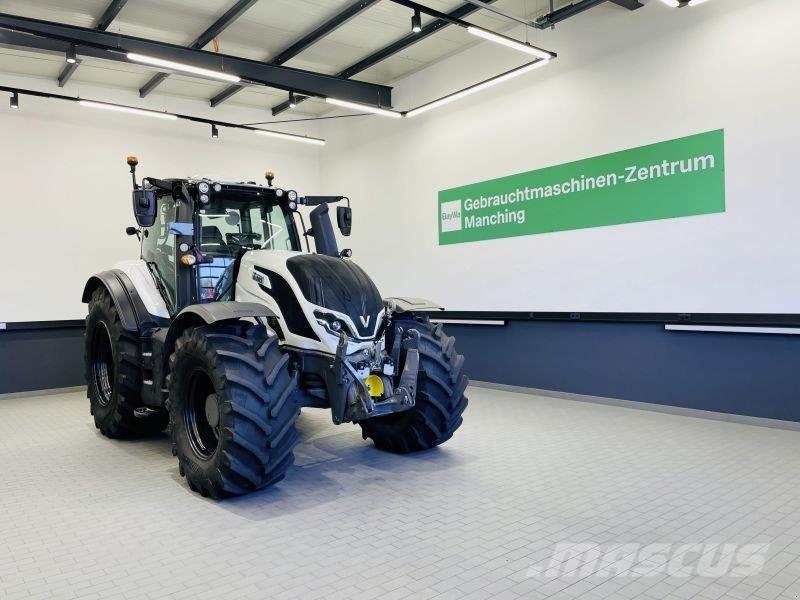 Valtra T215D Tractoren
