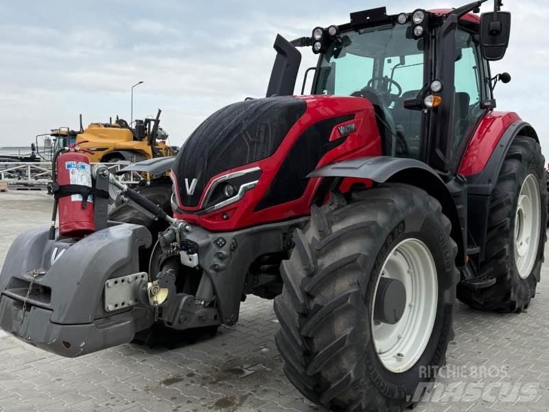 Valtra T235A Tractoren