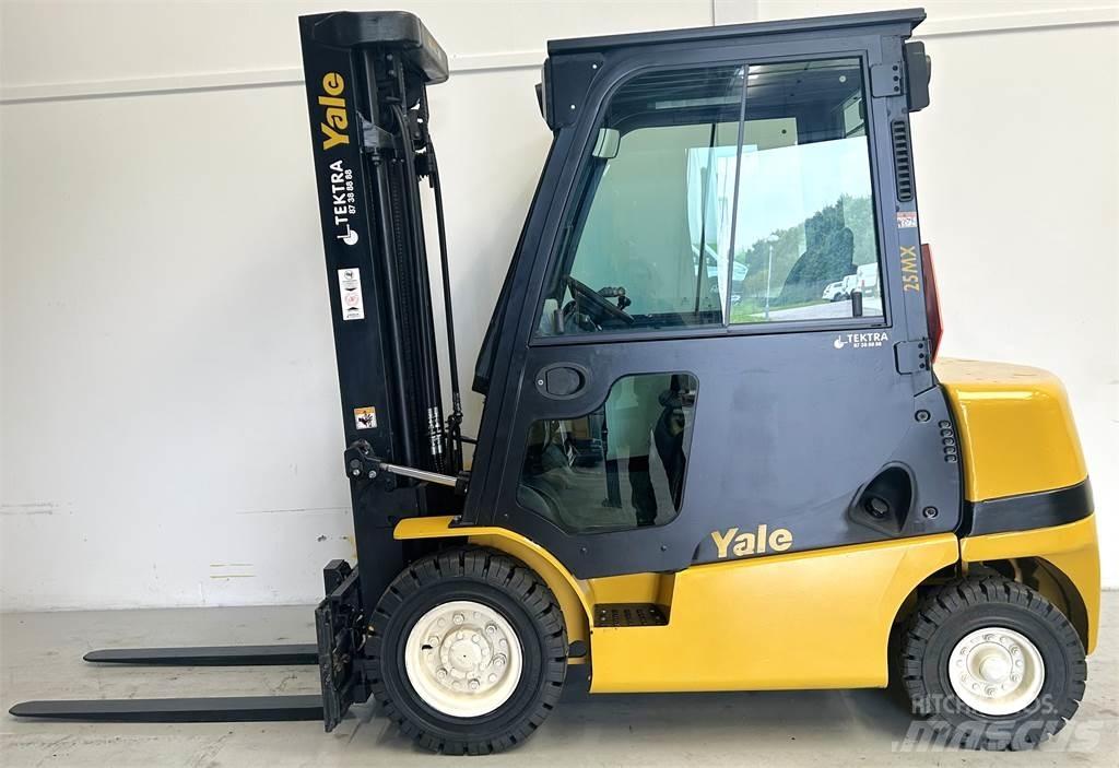 Yale GDP25MX Diesel heftrucks