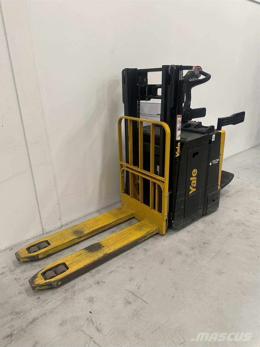 Yale MP20XD Zelfrijdende stapelaars