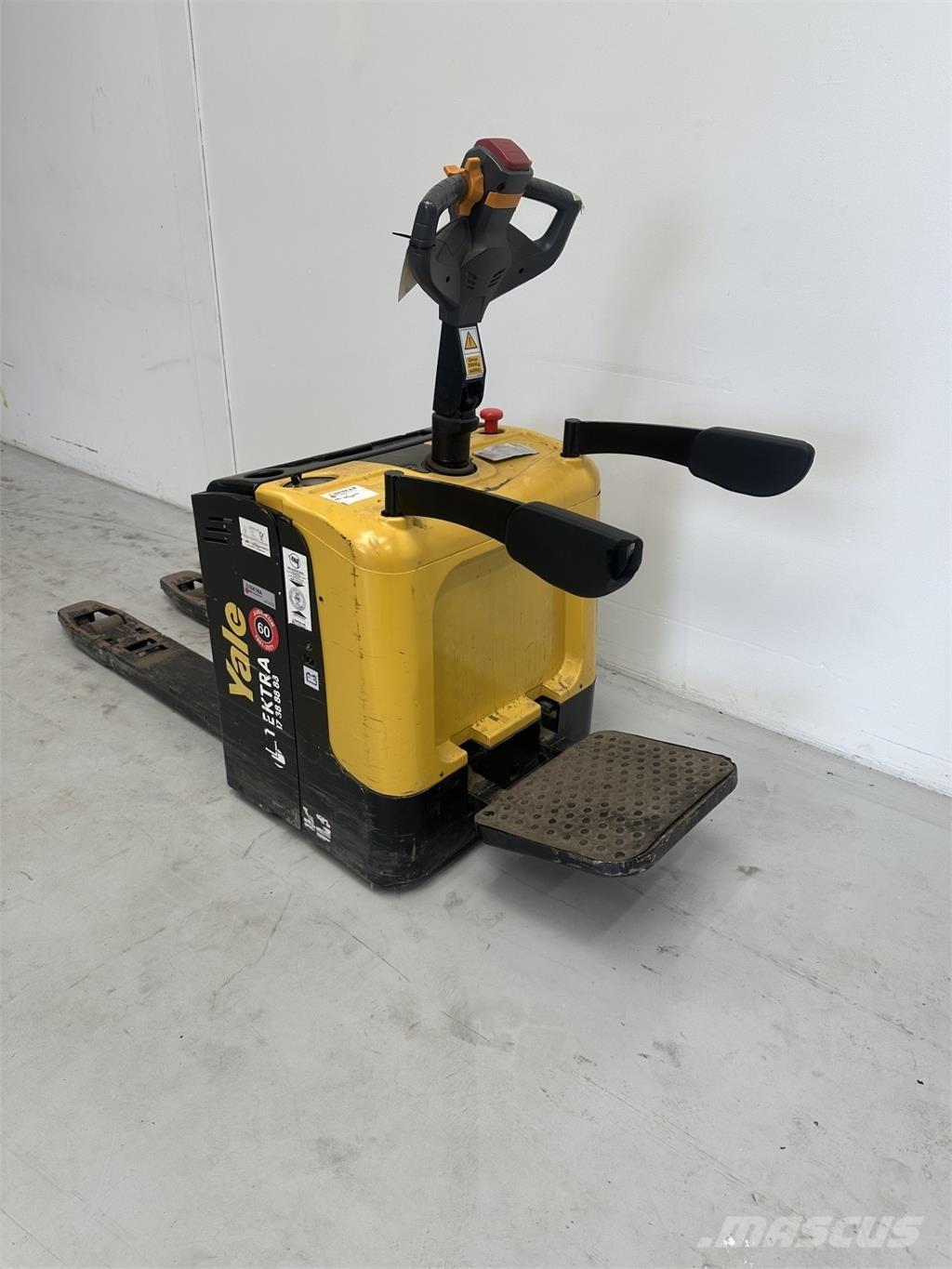 Yale MP20XUX Meerij pallettruck met platform