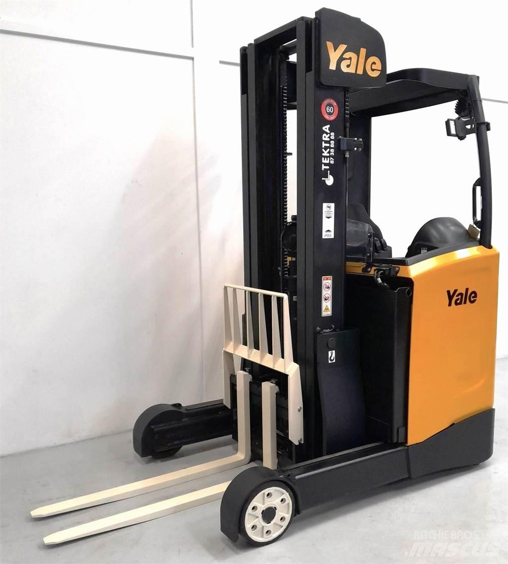 Yale MR14 Reachtruck voor hoog niveau