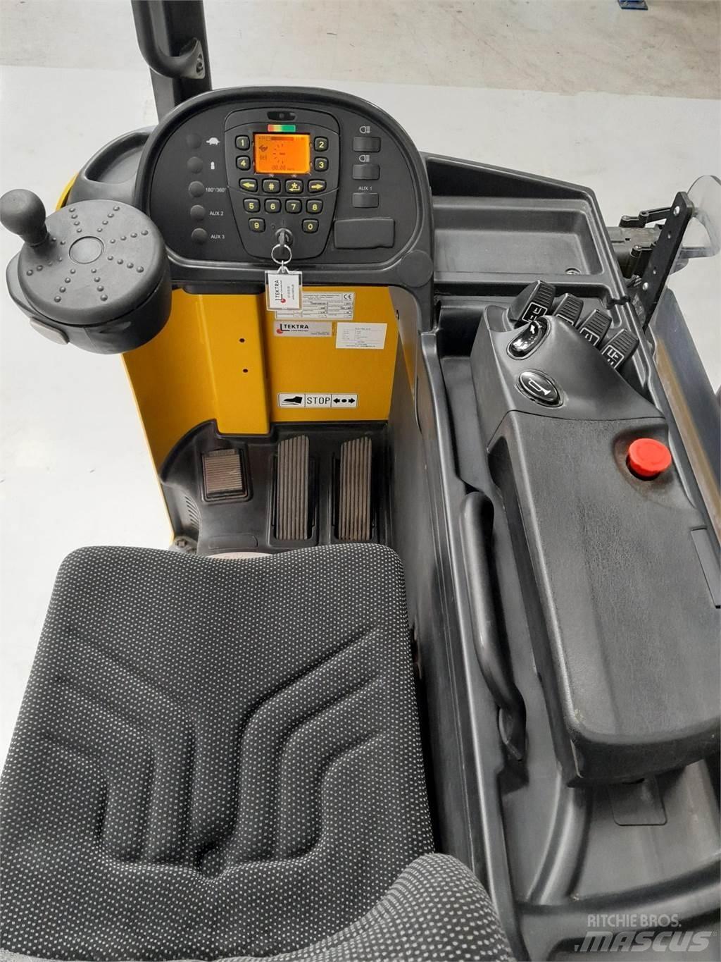 Yale MR14 Reachtruck voor hoog niveau