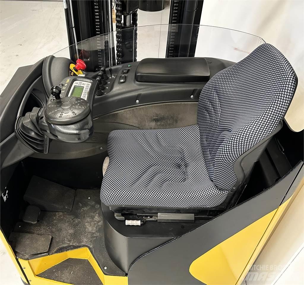 Yale MR16 Reachtruck voor hoog niveau