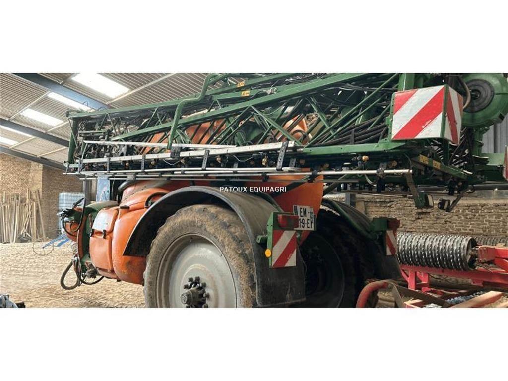 Amazone UX5200 Getrokken spuitmachines