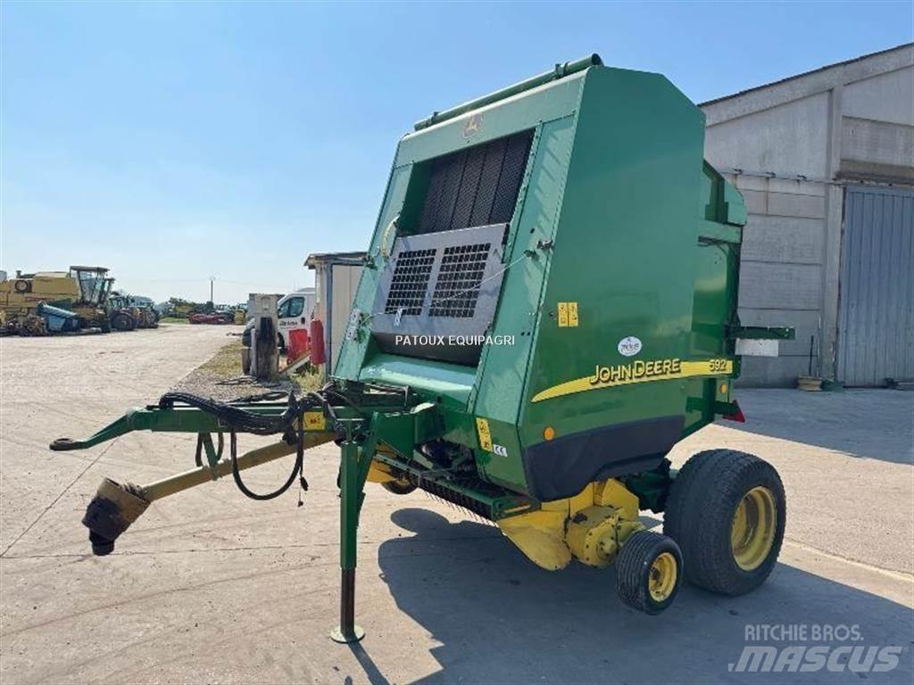 John Deere 592 Ronde-balenpersen