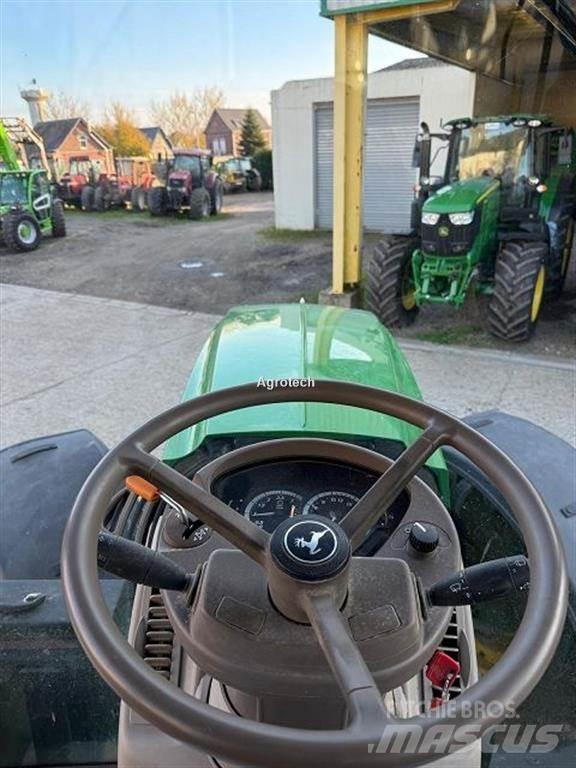 John Deere 6155R Tractoren