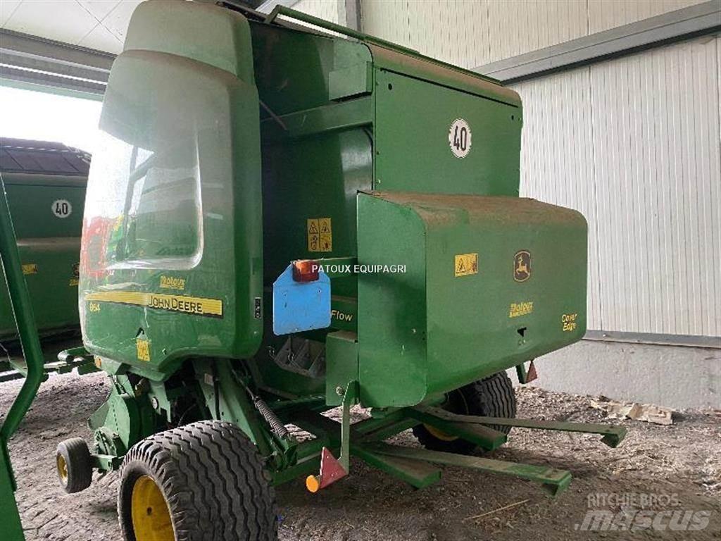 John Deere 864 Ronde-balenpersen
