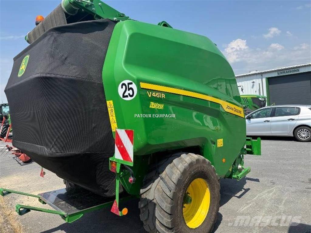 John Deere V461R Ronde-balenpersen