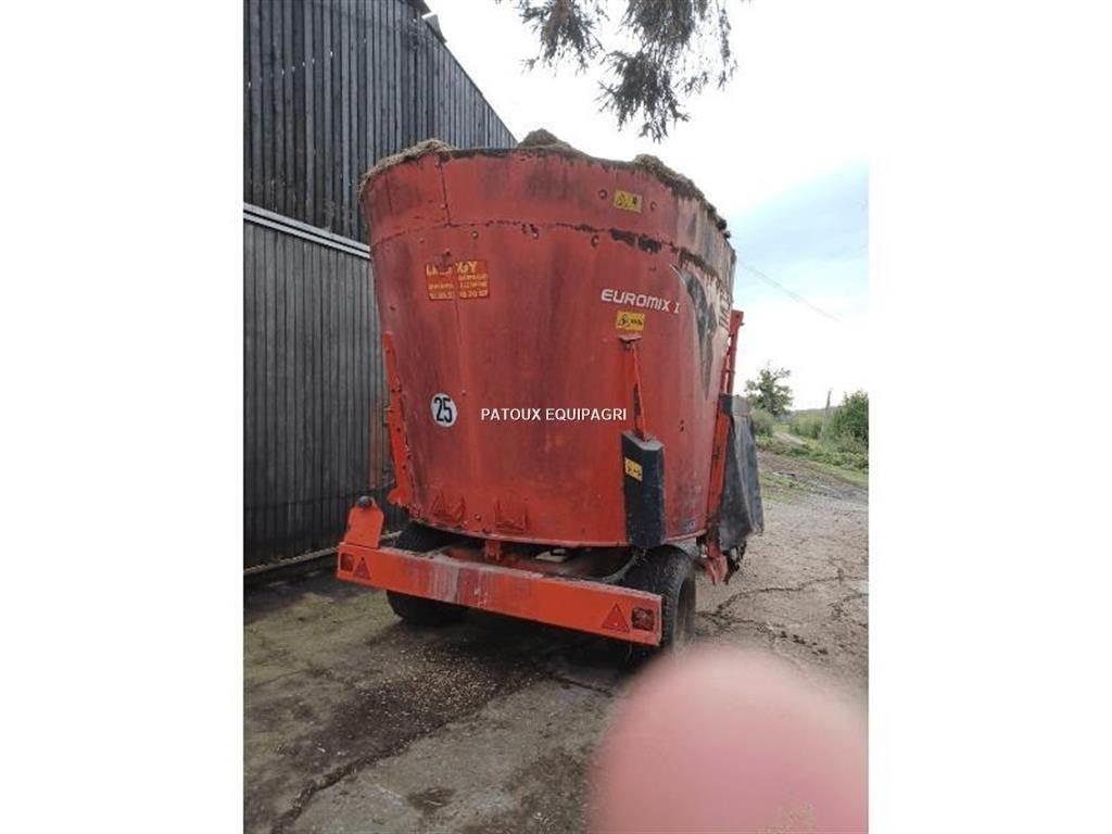 Kuhn 1070 Mengvoedermachines