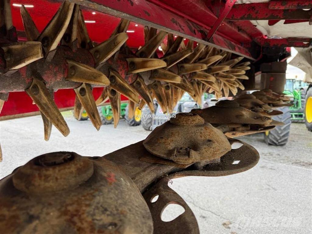 Lely 350 Maaikneuzers