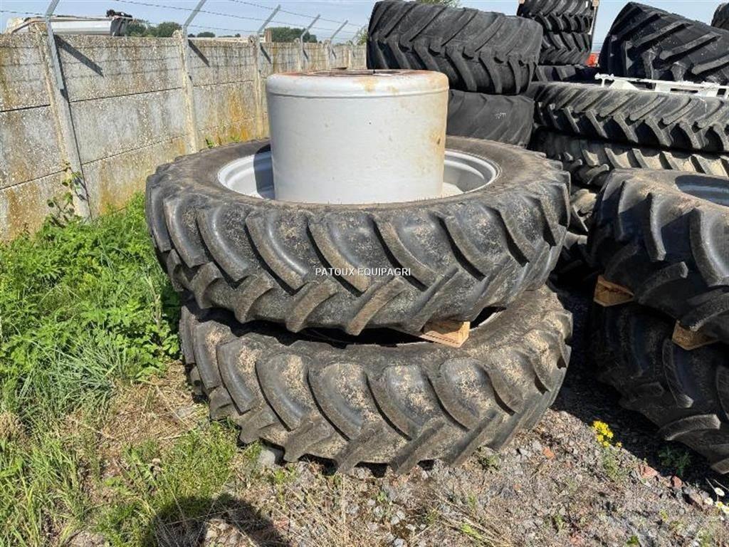 Mitas 380/90R46 Banden, wielen en velgen