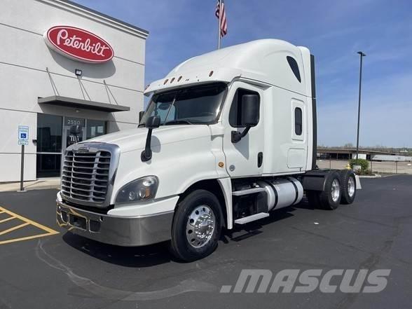 Freightliner CASCADIA 116 Trekkers