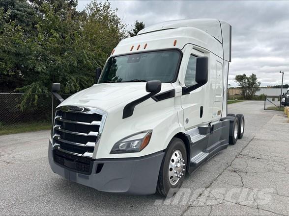 Freightliner CASCADIA 116 Trekkers