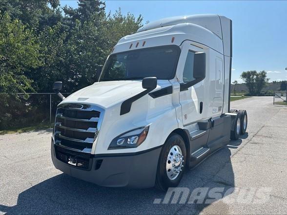 Freightliner CASCADIA 116 Trekkers