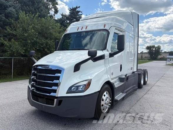 Freightliner CASCADIA 116 Trekkers