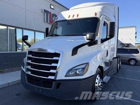 Freightliner CASCADIA 116 Trekkers
