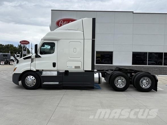 Freightliner CASCADIA 116 Trekkers
