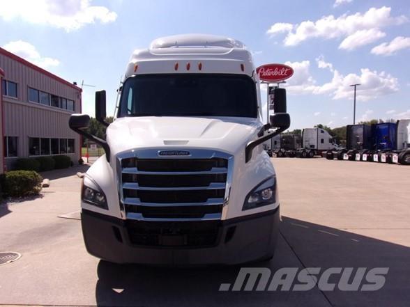 Freightliner CASCADIA 116 Trekkers