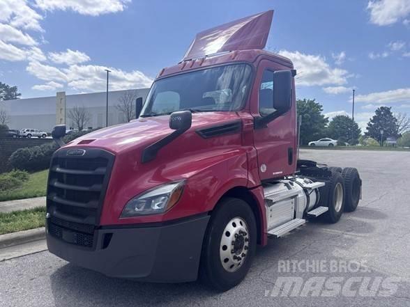 Freightliner CASCADIA 126 Trekkers