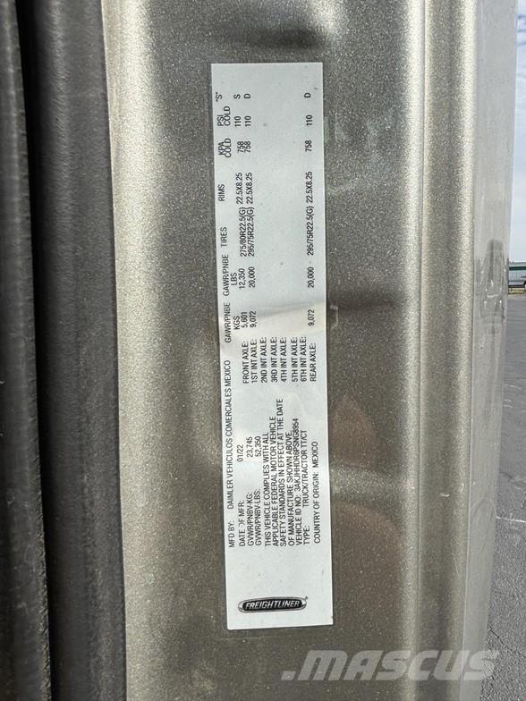 Freightliner CASCADIA 126 Trekkers